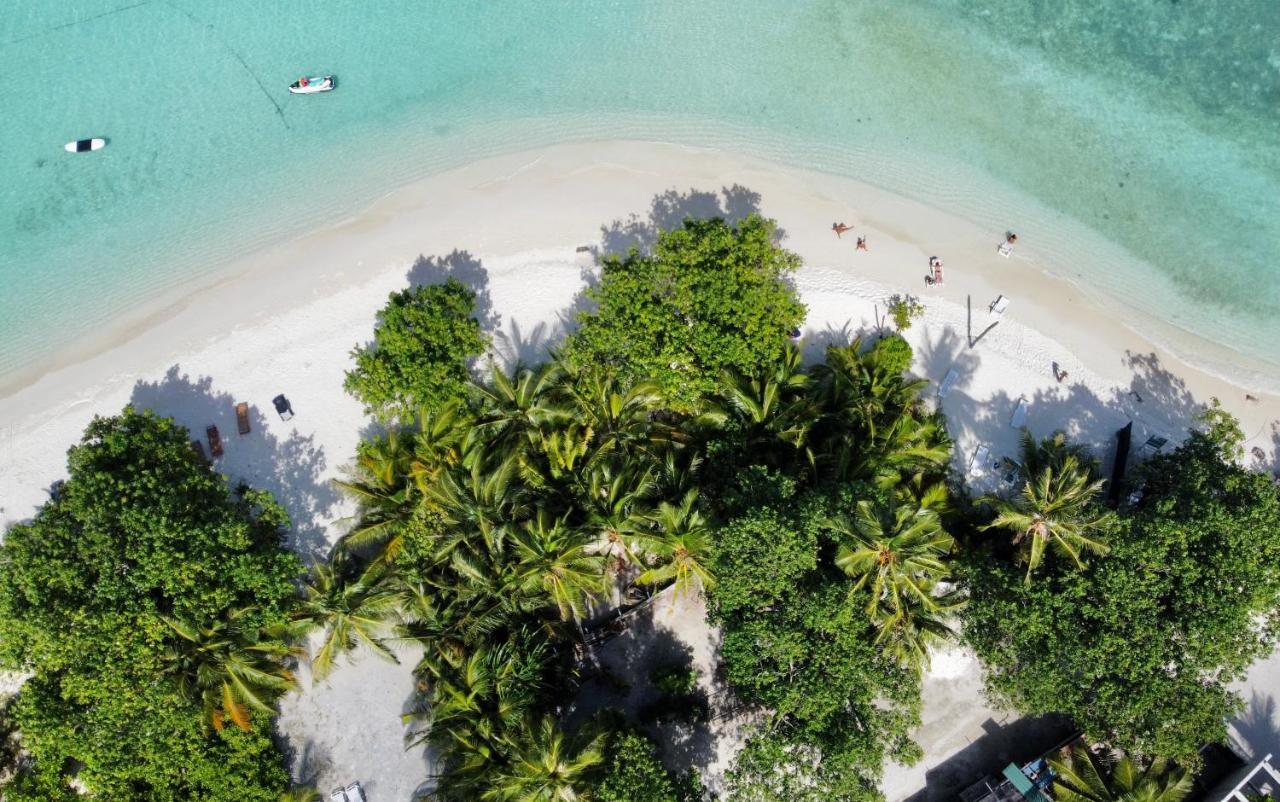 Готель Iru Maldives Тулусдгу Екстер'єр фото